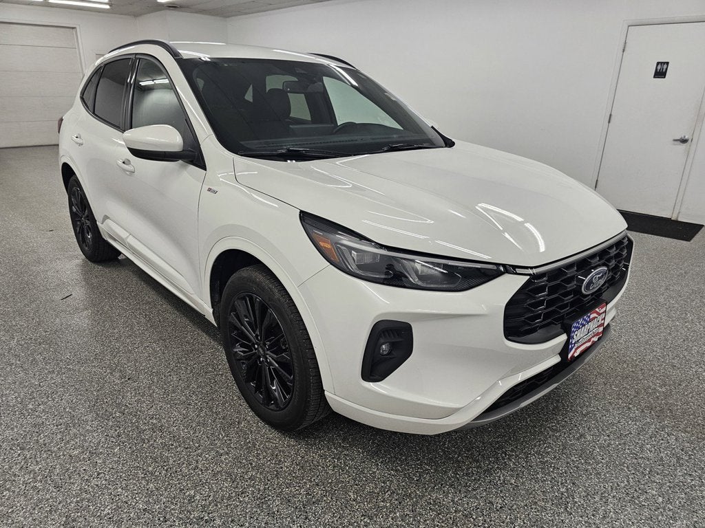 2025 Ford Escape ST-Line Elite