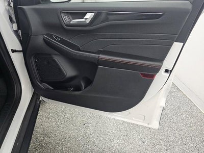2025 Ford Escape ST-Line Elite