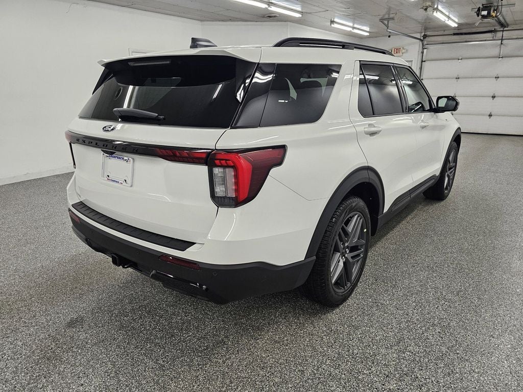 2027 Ford Explorer ST-Line