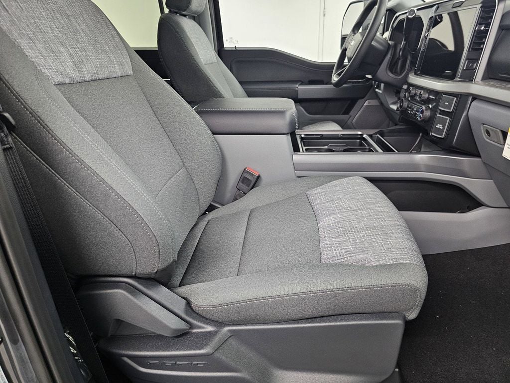 2027 Ford F-250SD XLT