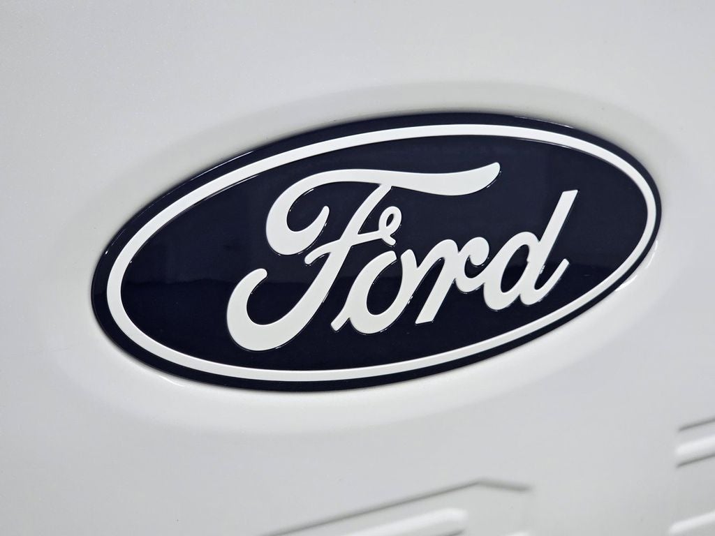 2027 Ford F-350SD Lariat