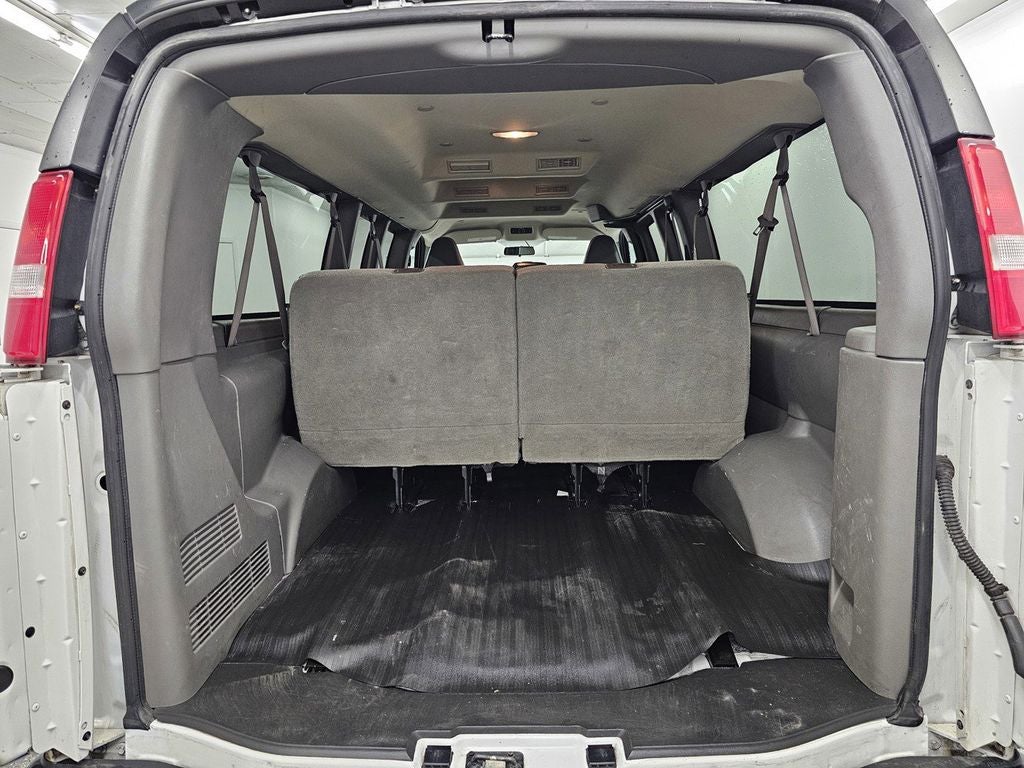 2023 Chevrolet Express 3500 LS Passenger