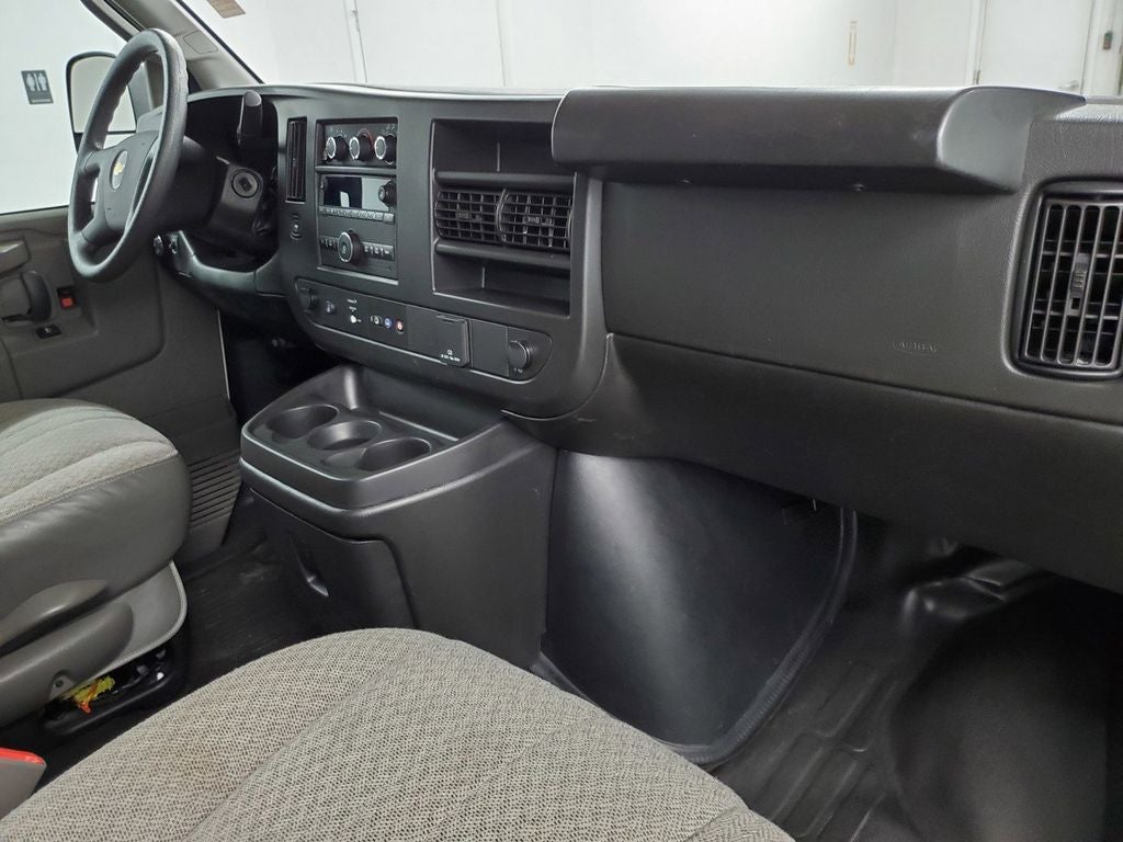 2022 Chevrolet Express 3500 LS Passenger