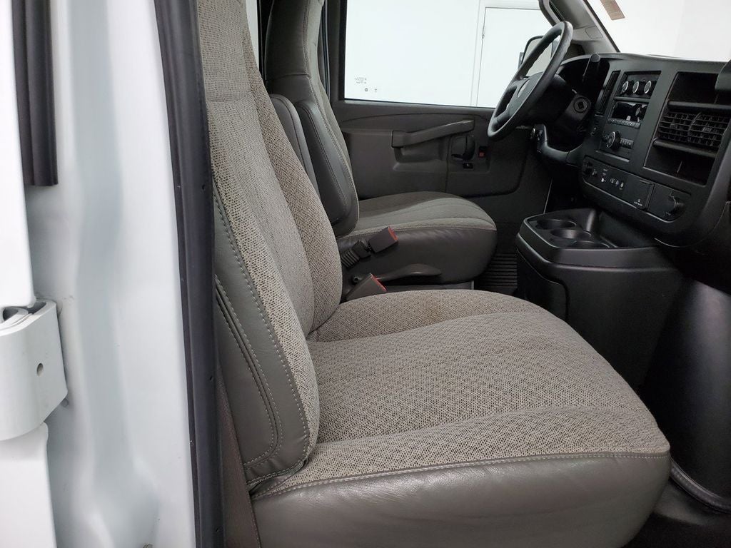 2022 Chevrolet Express 3500 LS Passenger