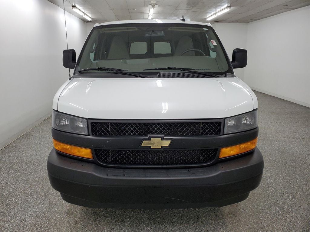 2022 Chevrolet Express 3500 LS Passenger