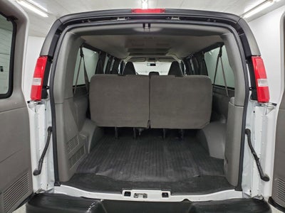 2022 Chevrolet Express 3500 LS Passenger