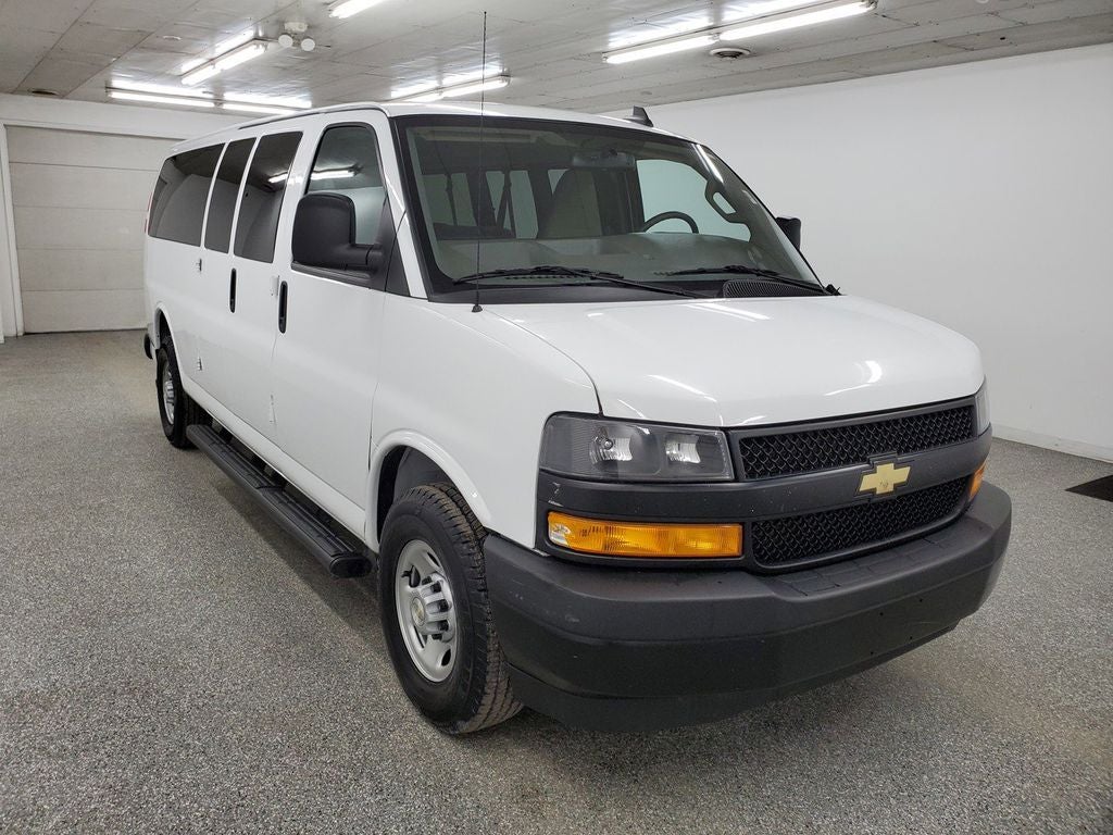 2022 Chevrolet Express 3500 LS Passenger