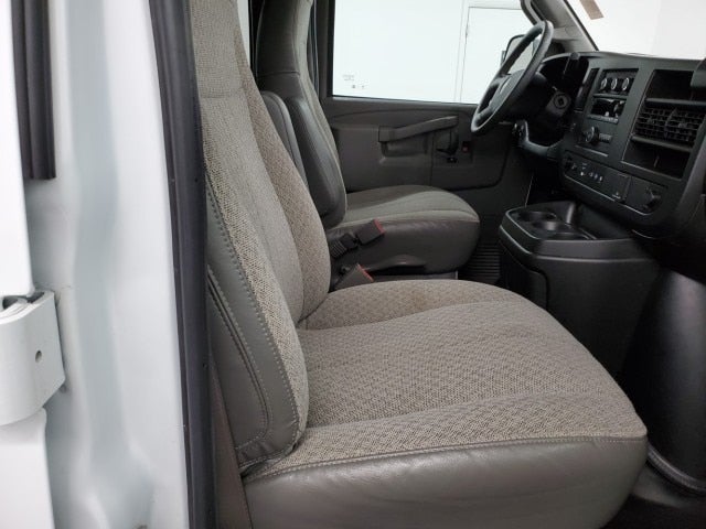 2022 Chevrolet Express 3500 LS Passenger