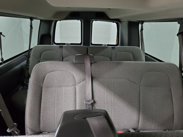2022 Chevrolet Express 3500 LS Passenger