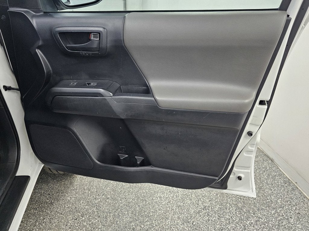 2019 Toyota Tacoma SR