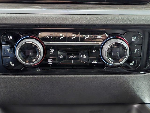 2025 Chevrolet Silverado 3500HD LTZ