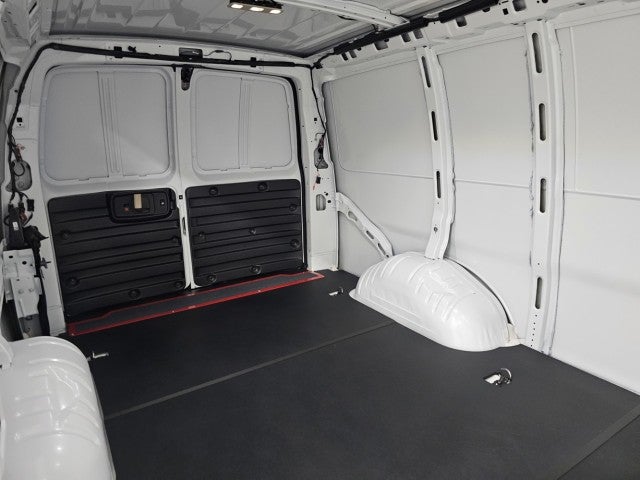 2026 Chevrolet Express Cargo Van Base
