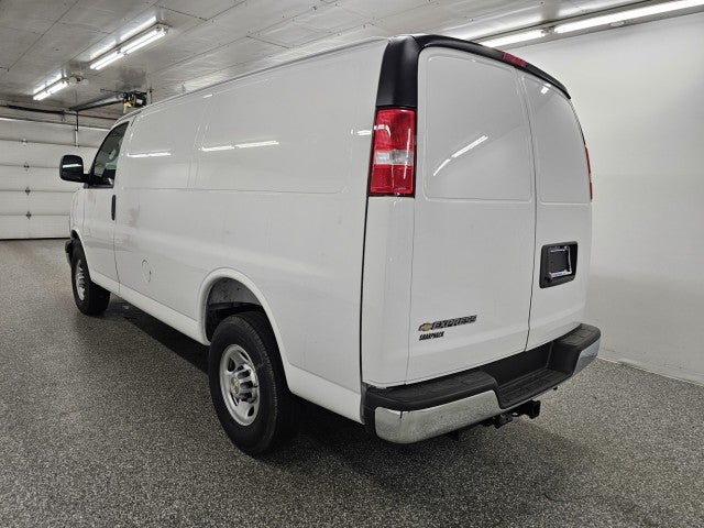 2026 Chevrolet Express Cargo Van Base