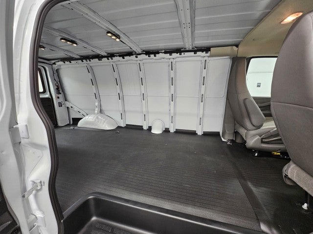 2026 Chevrolet Express Cargo Van Base