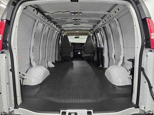2026 Chevrolet Express Cargo Van Base