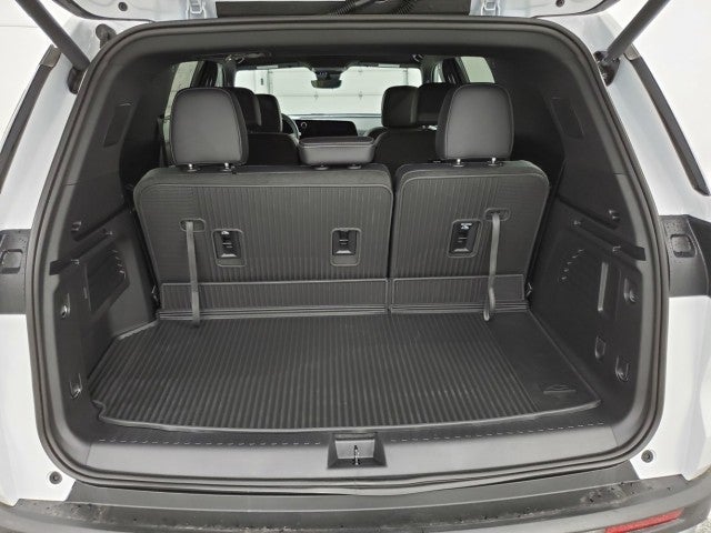 2026 Chevrolet Traverse AWD LT