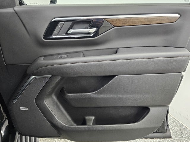 2025 Chevrolet Suburban High Country