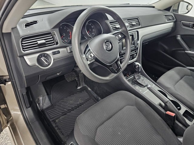 2016 Volkswagen Passat 1.8T S