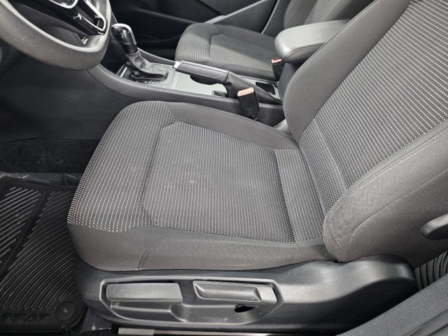 2016 Volkswagen Passat 1.8T S