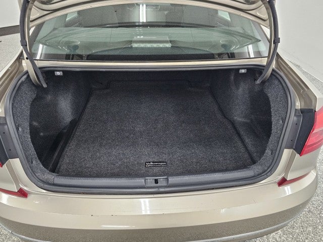 2016 Volkswagen Passat 1.8T S