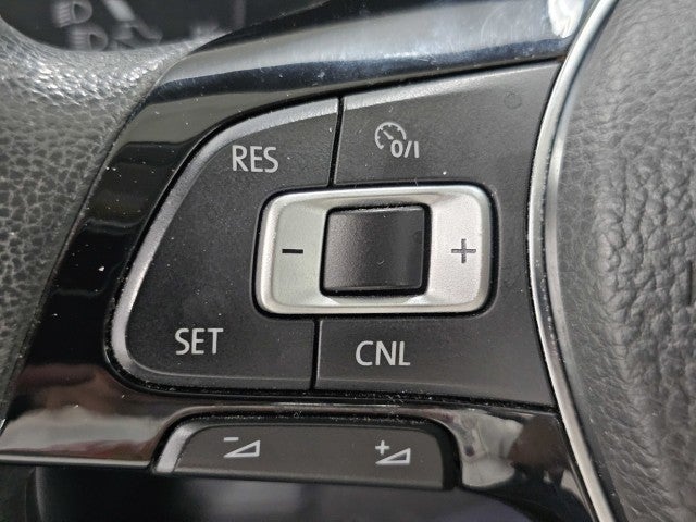2016 Volkswagen Passat 1.8T S