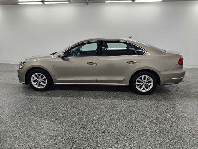 2016 Volkswagen Passat 1.8T S